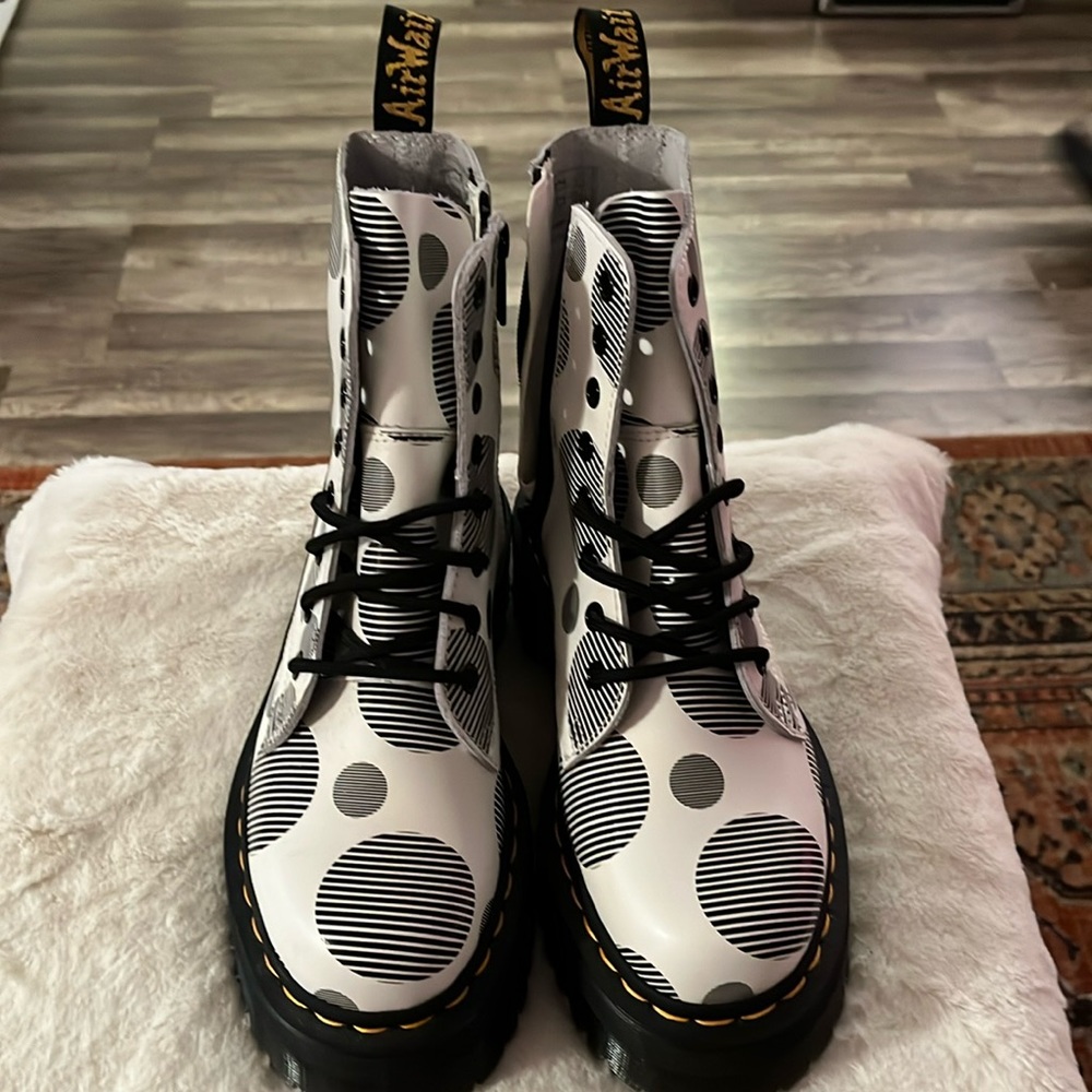 DR. MARTENS JADON BOOT POLKA DOT SMOOTH LEATHER PLATFORMS.